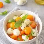 Salade de melon mozzarella et basilic
