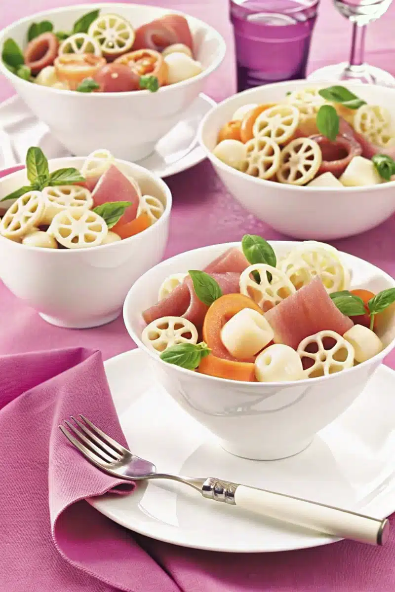 Salade de pâtes melon et mozzarella