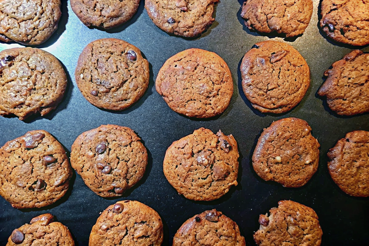 Plateau de Cookies Automnales prêts à être dégustés